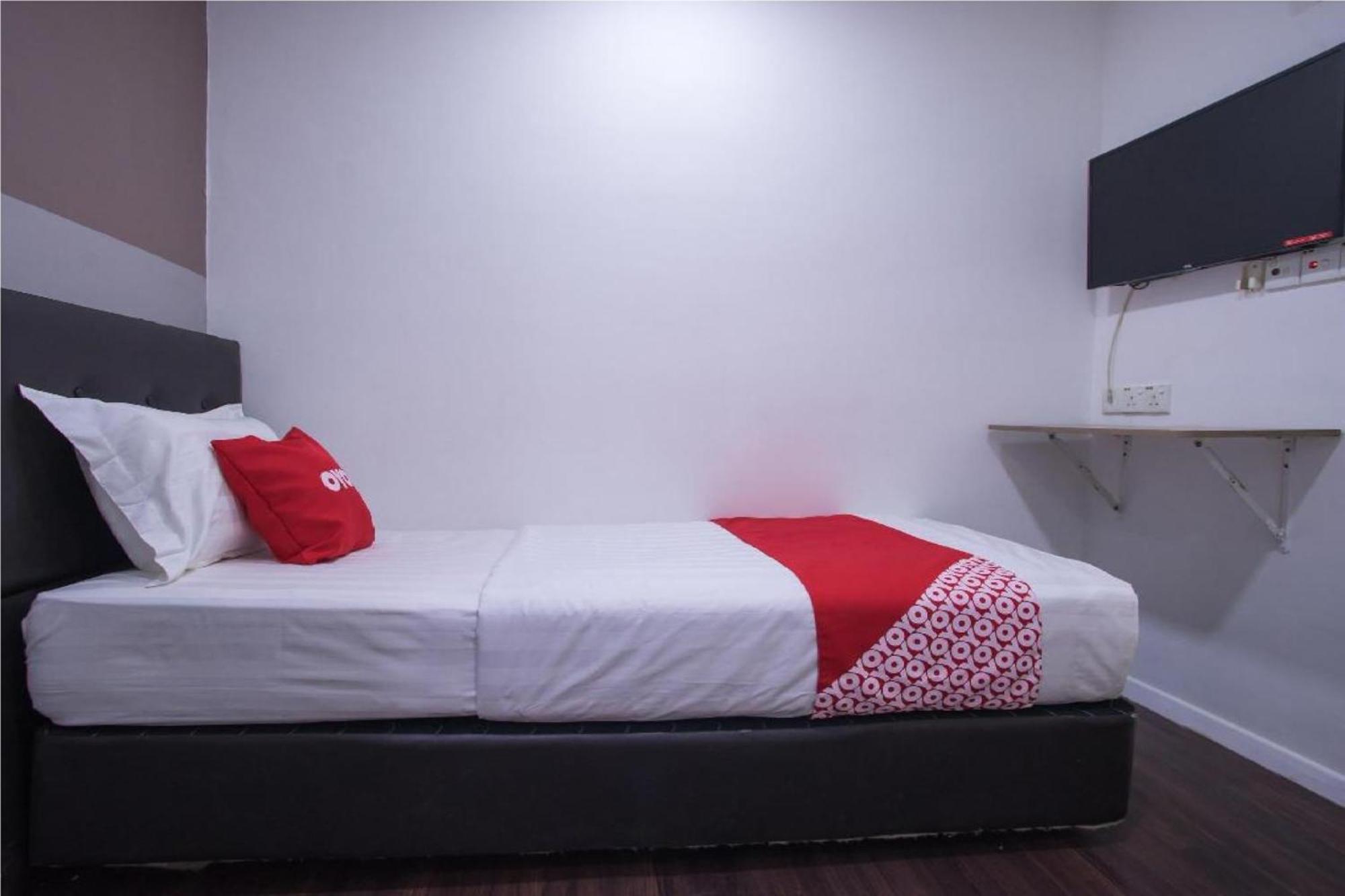 Oyo 90281 Hotel Taj Seksyen 13 Shah Alam Exterior photo