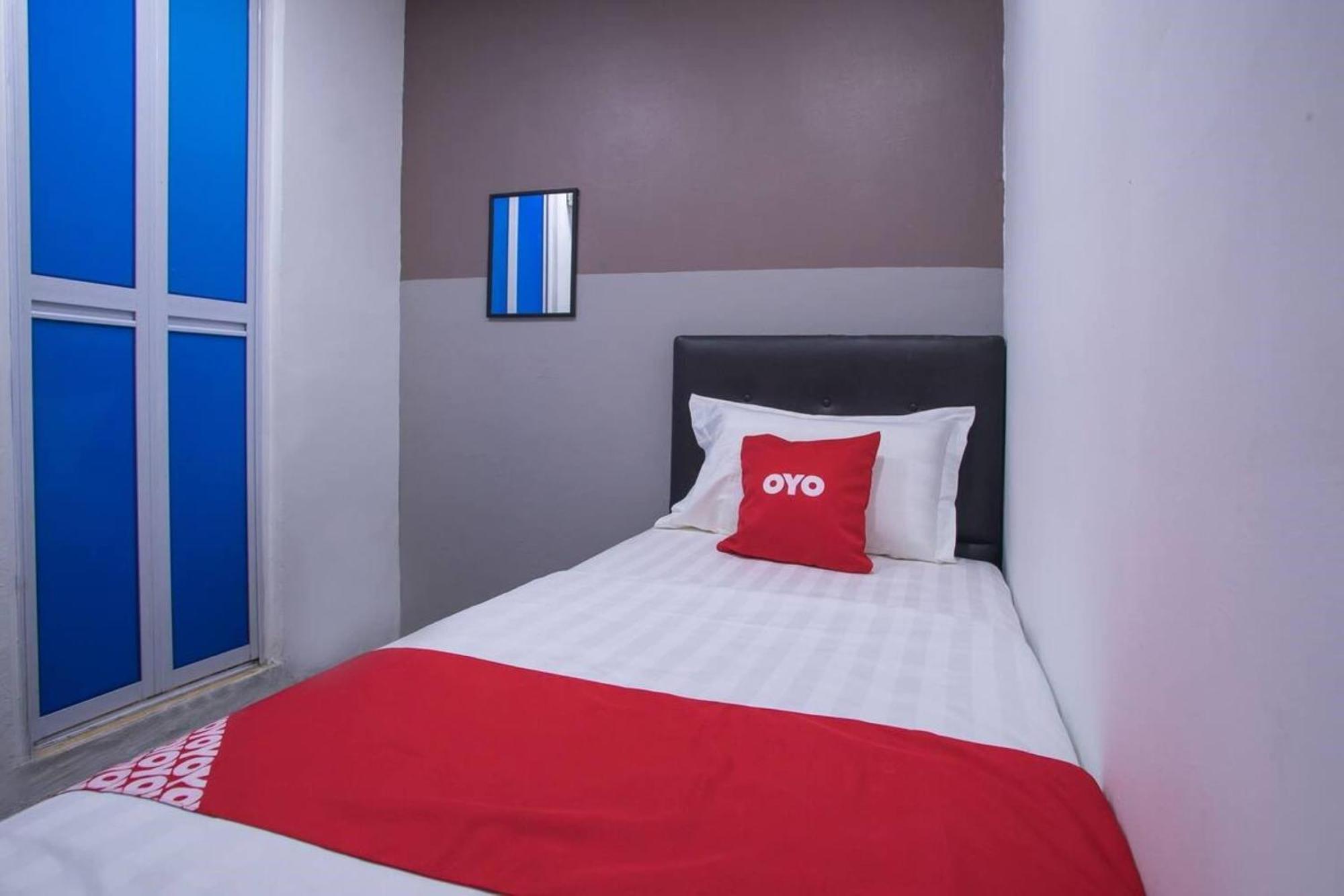 Oyo 90281 Hotel Taj Seksyen 13 Shah Alam Exterior photo